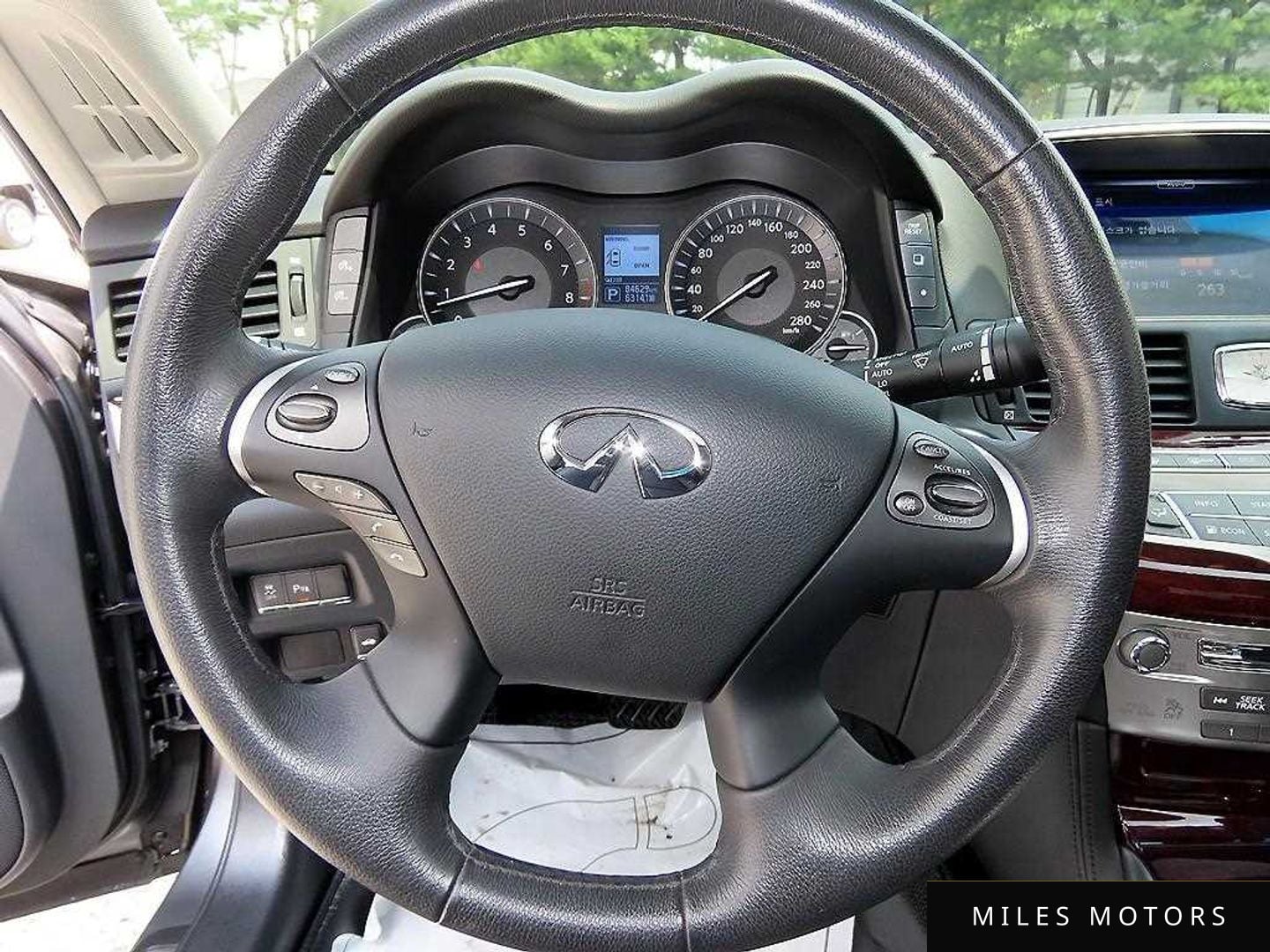 Infiniti Q70 2017 — миниатюра 8