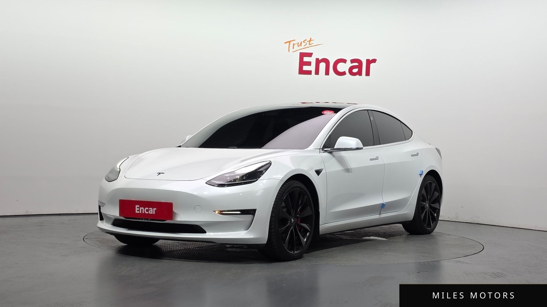 Tesla Model 3 2020 — фото 1 из 12