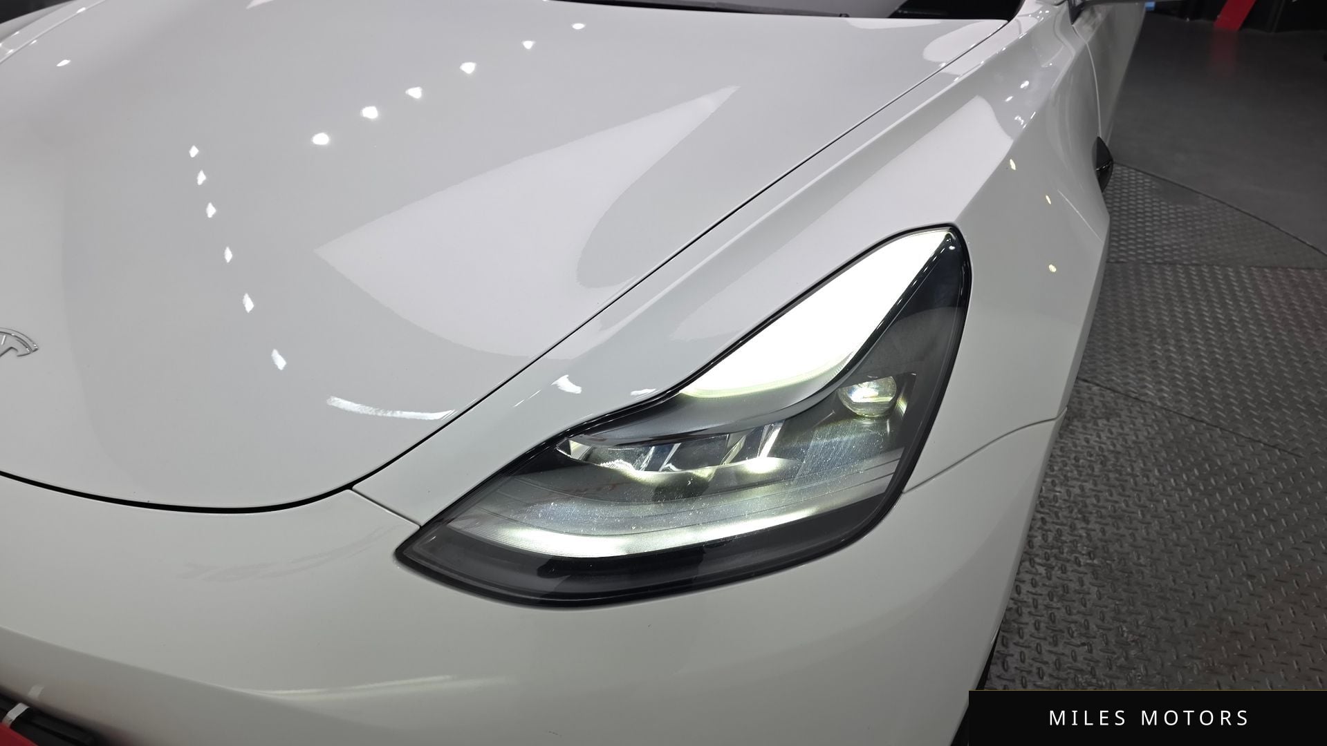 Tesla Model 3 2020 — миниатюра 8