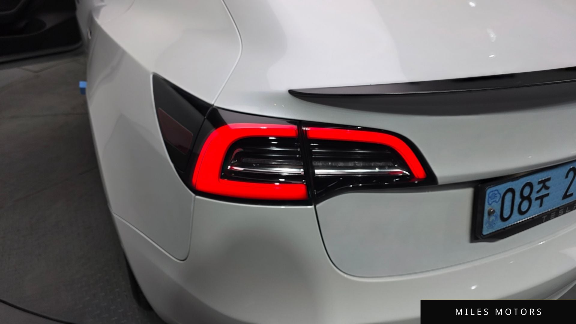 Tesla Model 3 2020 — миниатюра 9