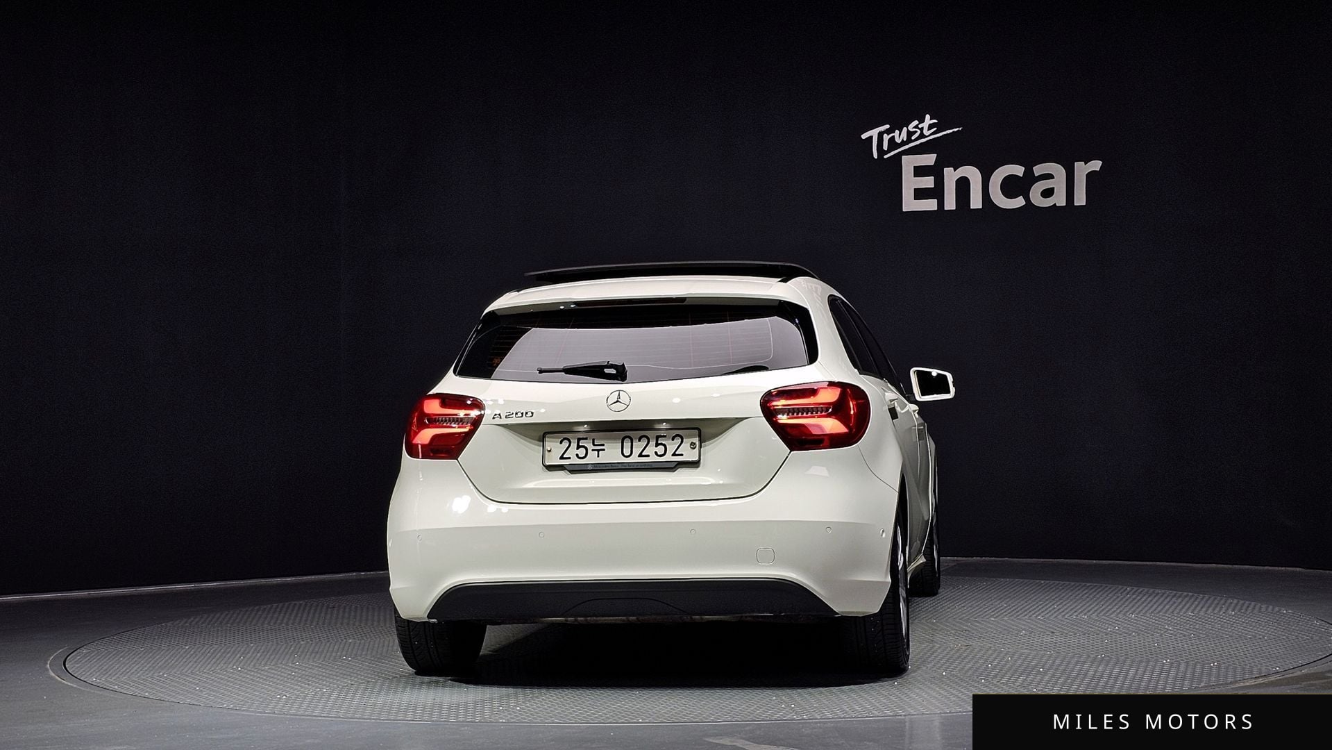 Mercedes-Benz A-Class W176 2016 — миниатюра 4