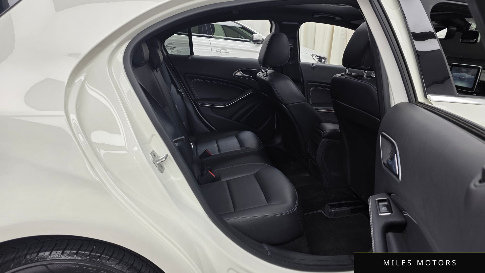Mercedes-Benz A-Class W176 2016 — миниатюра 12