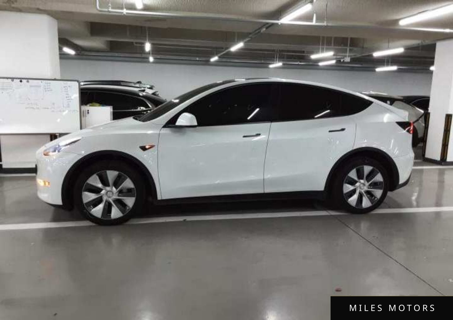 Tesla Model Y 2022 — миниатюра 5
