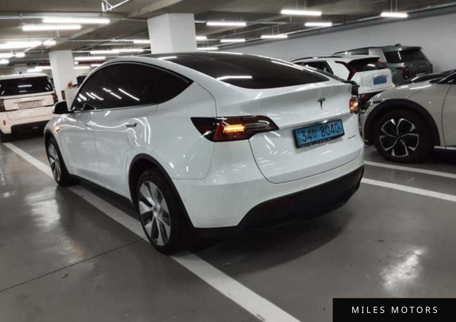 Tesla Model Y 2022 — миниатюра 9
