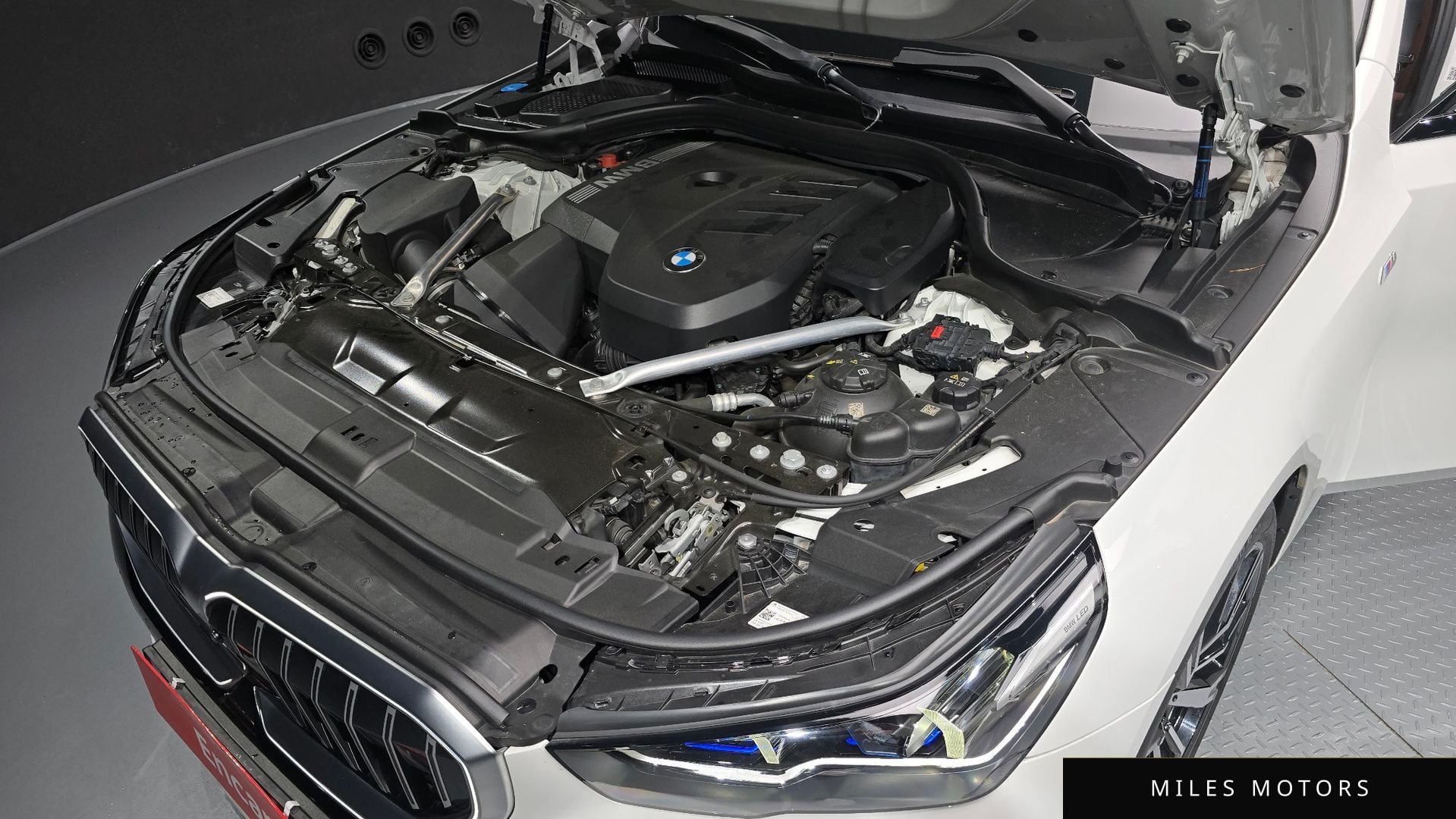 BMW 5 Series (G60) 2024 — миниатюра 6