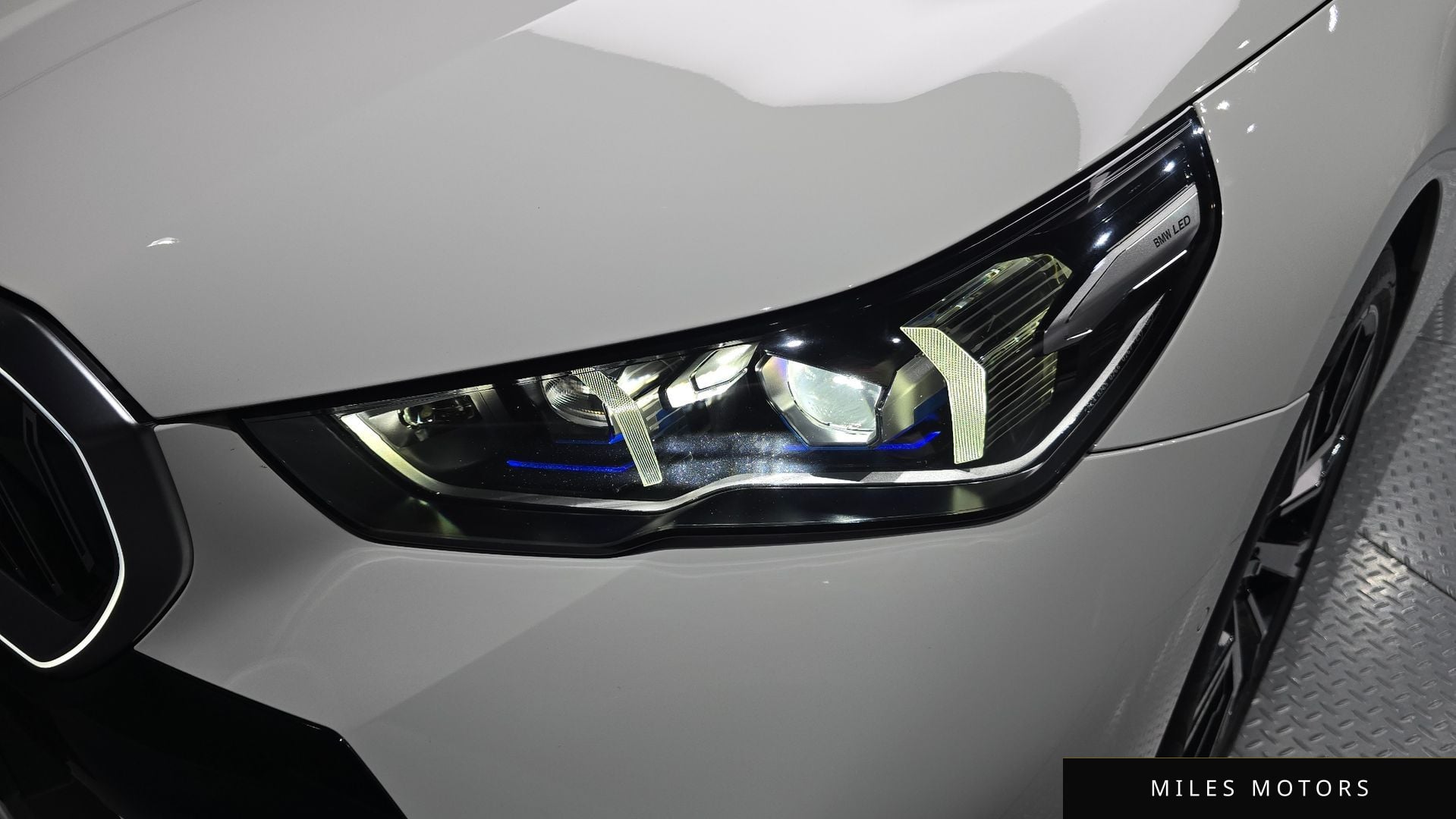 BMW 5 Series (G60) 2024 — миниатюра 8