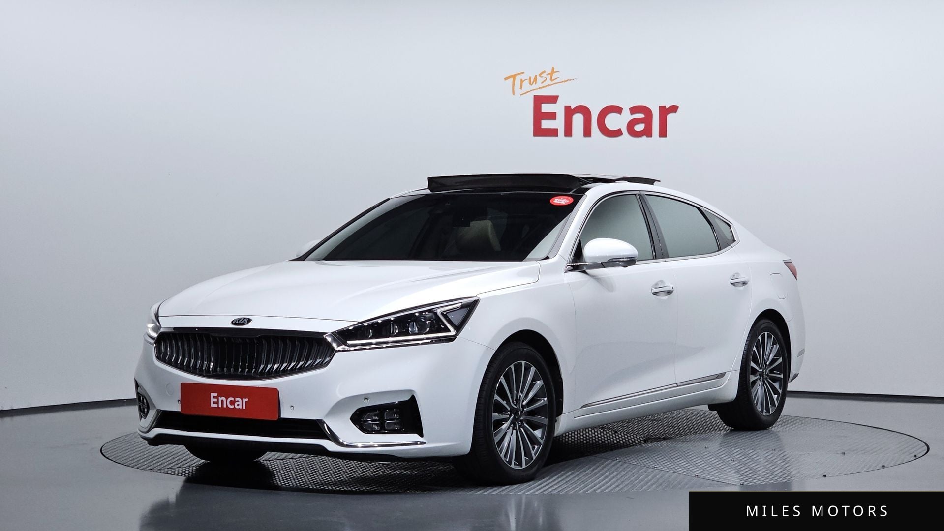 Kia K7 2017 — фото 1 из 12