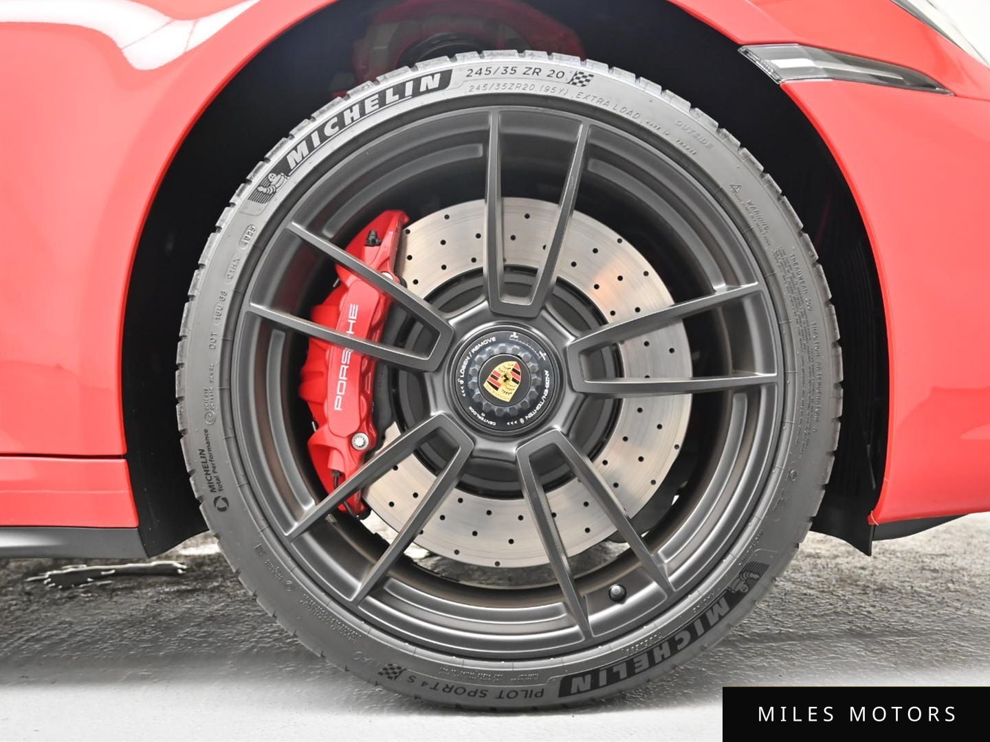 Porsche 911 (992) 2024 — миниатюра 5