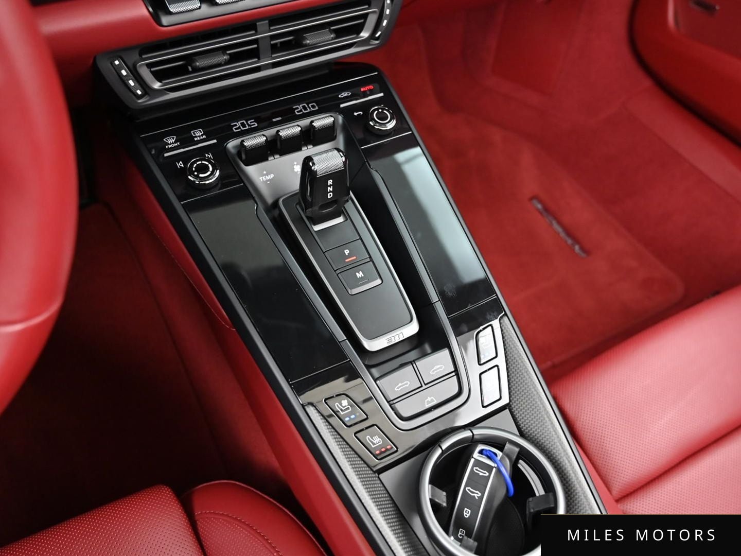 Porsche 911 (992) 2024 — миниатюра 9