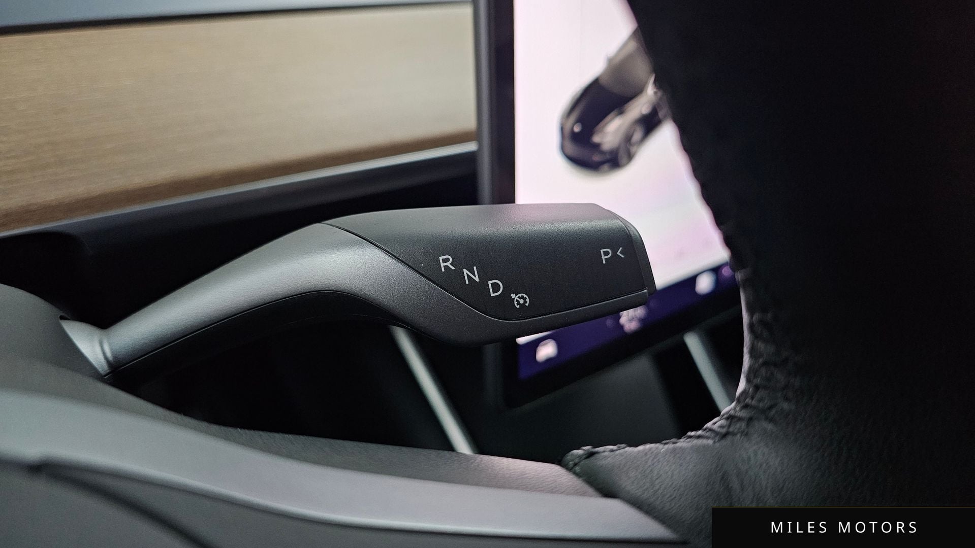 Tesla Model 3 2020 — миниатюра 12