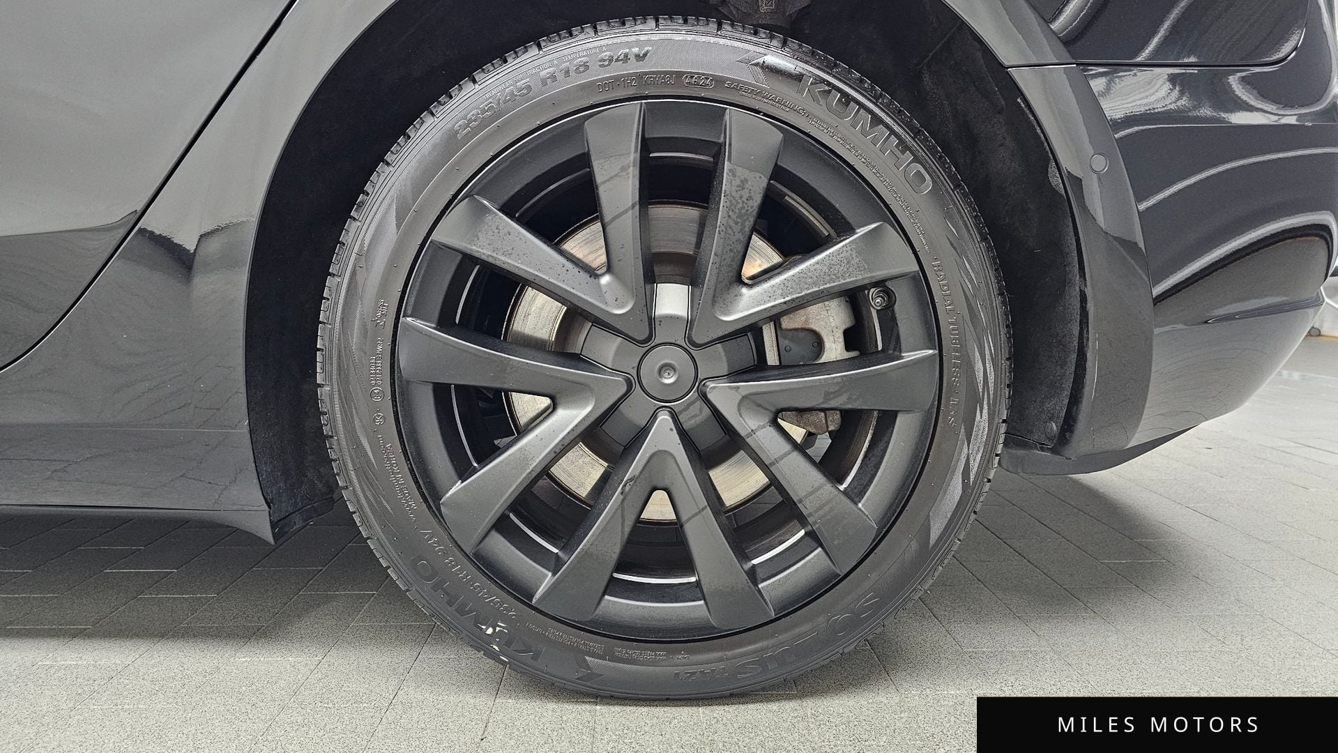 Tesla Model 3 2020 — миниатюра 7
