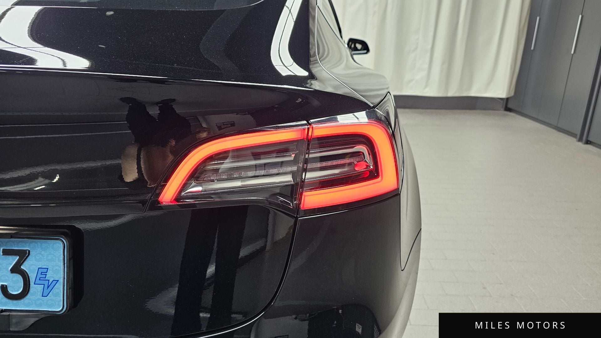 Tesla Model 3 2020 — миниатюра 9