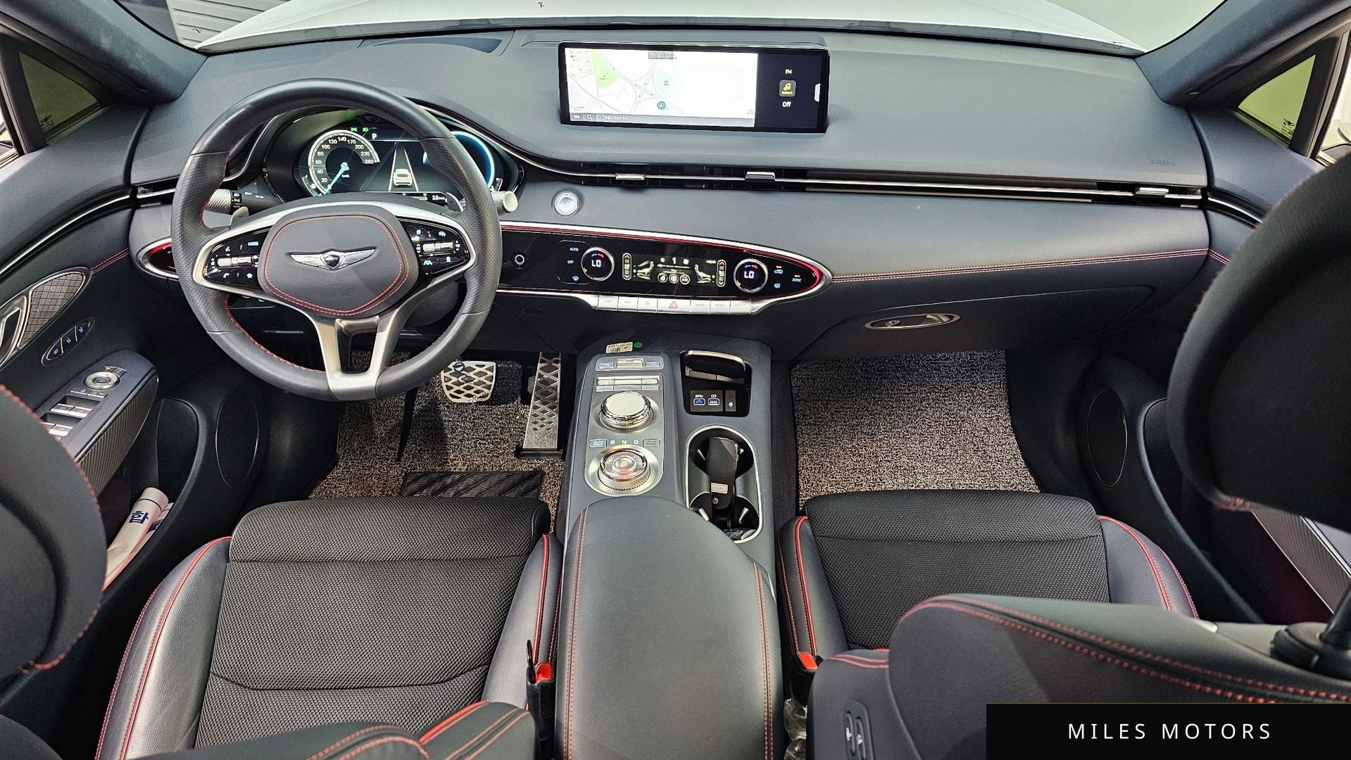 Genesis GV70 2022 — миниатюра 10
