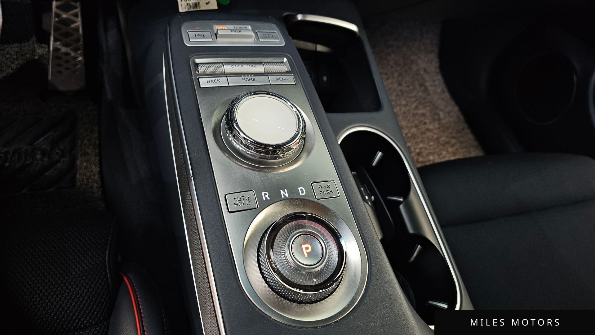 Genesis GV70 2022 — миниатюра 12