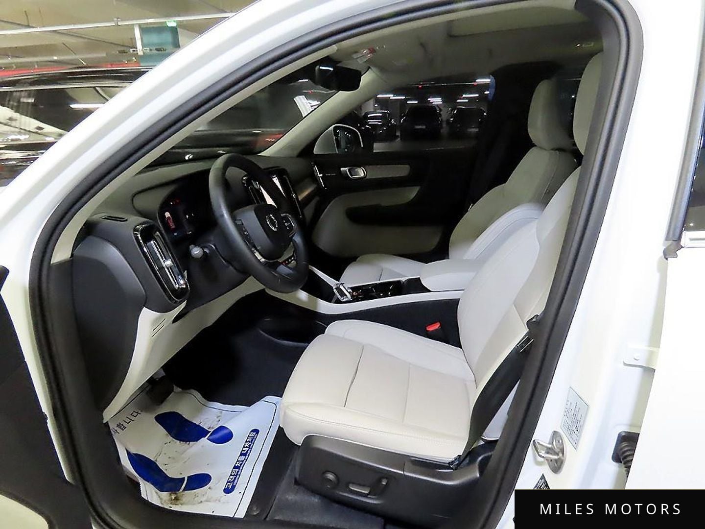 Volvo XC40 2026 — миниатюра 6