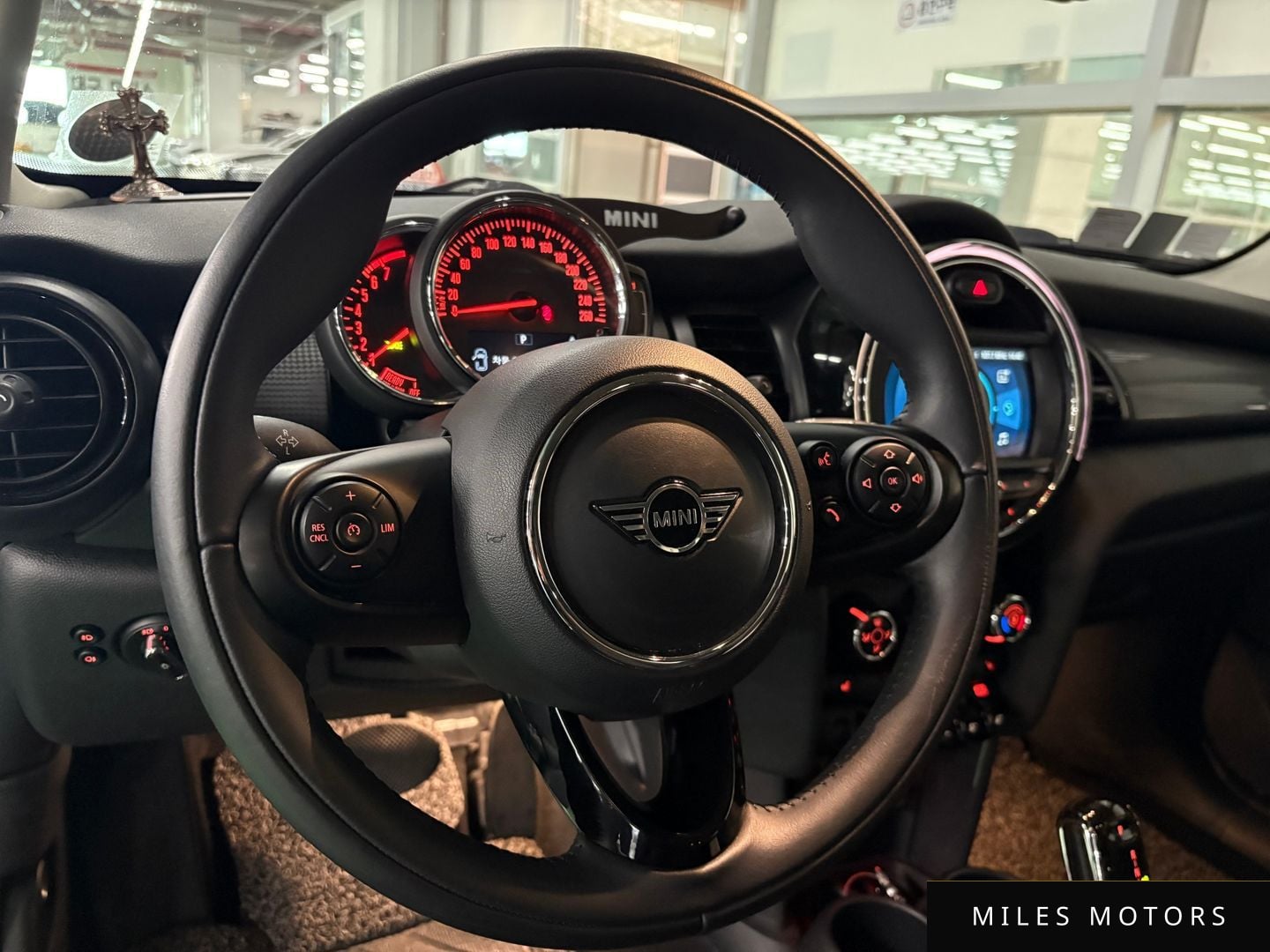 MINI Cooper 2020 — миниатюра 7