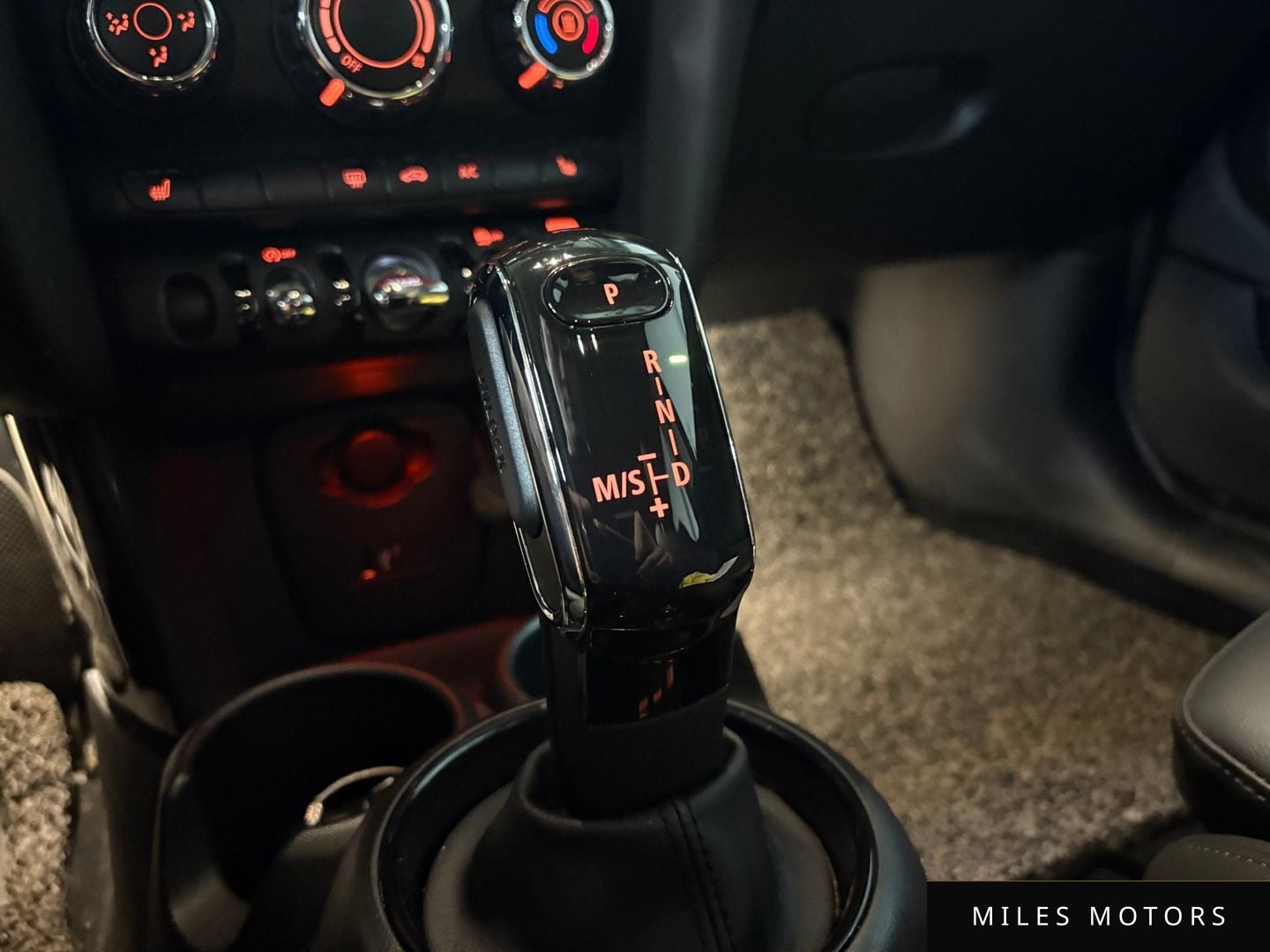 MINI Cooper 2020 — миниатюра 11