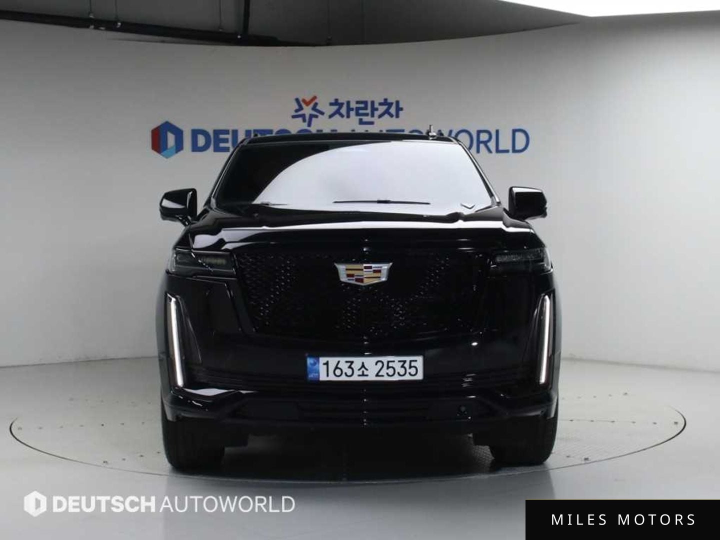 Cadillac Escalade 2023 — миниатюра 3