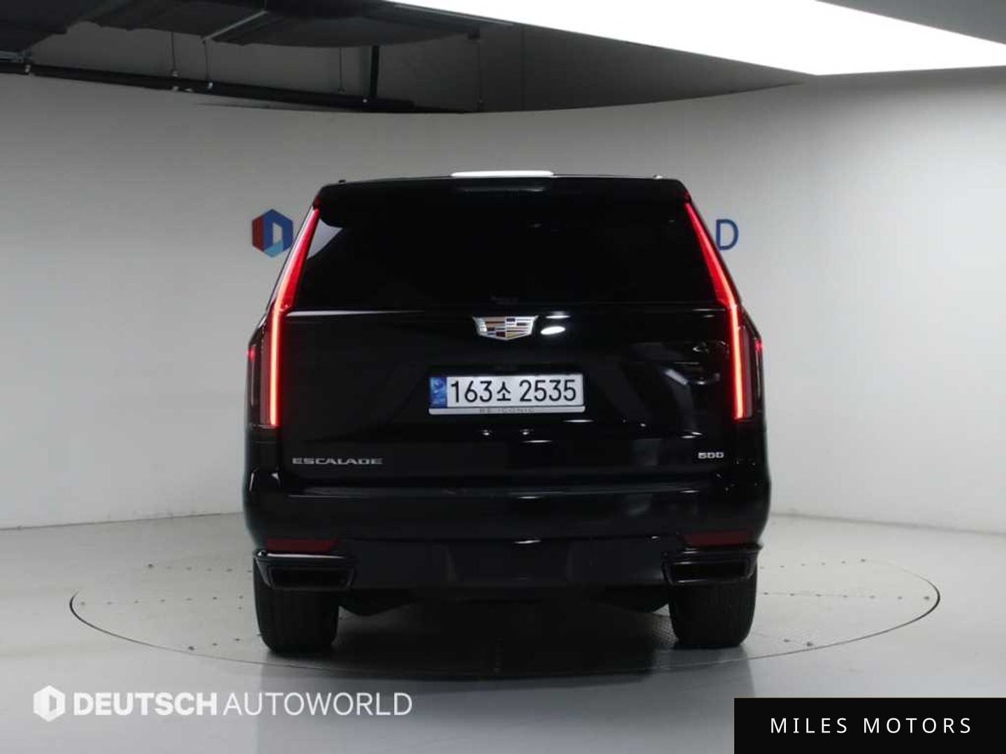 Cadillac Escalade 2023 — миниатюра 4