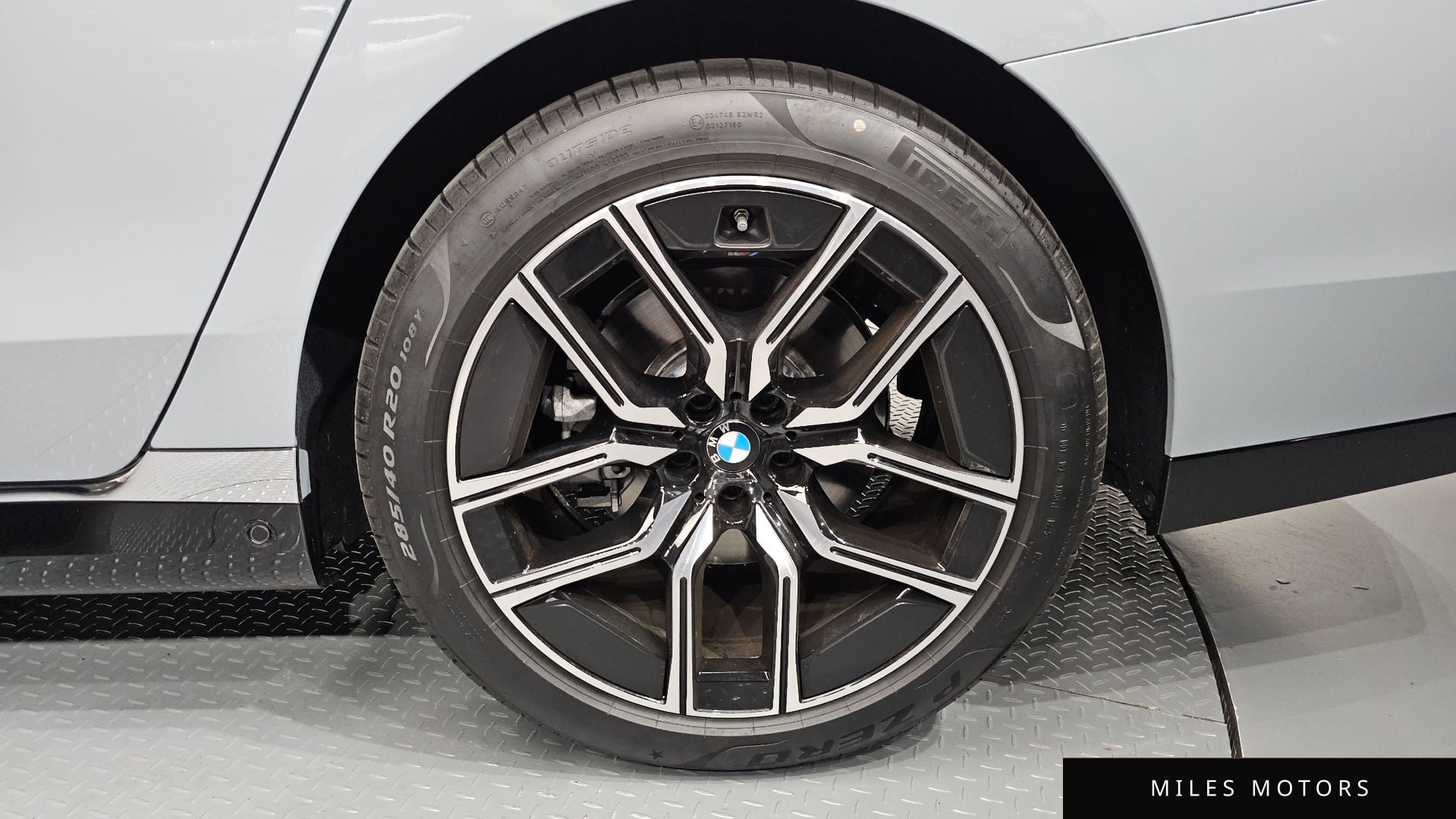 BMW 7 Series (G70) 2025 — миниатюра 7