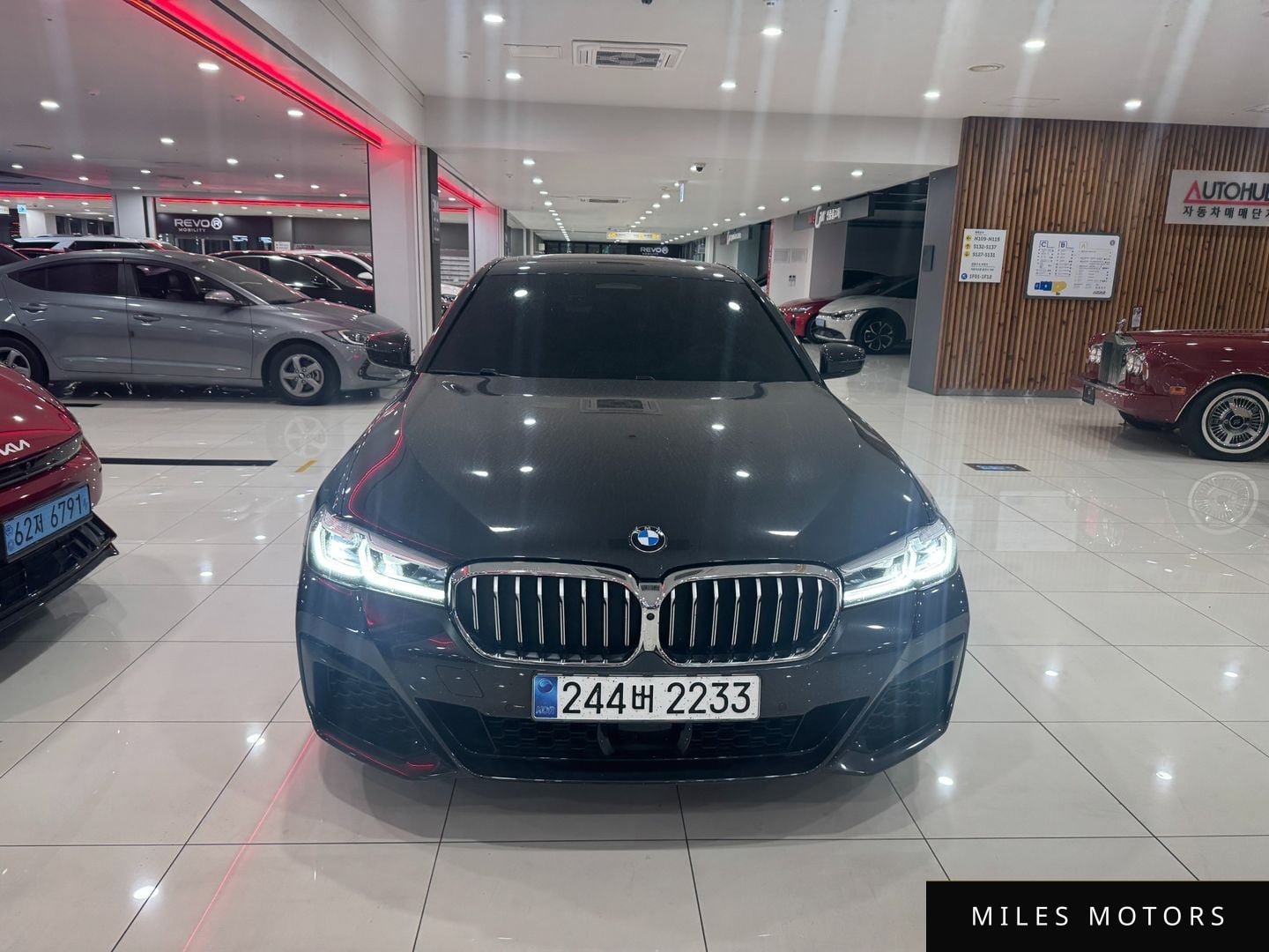 BMW 5 Series (G30) 2023 — миниатюра 3