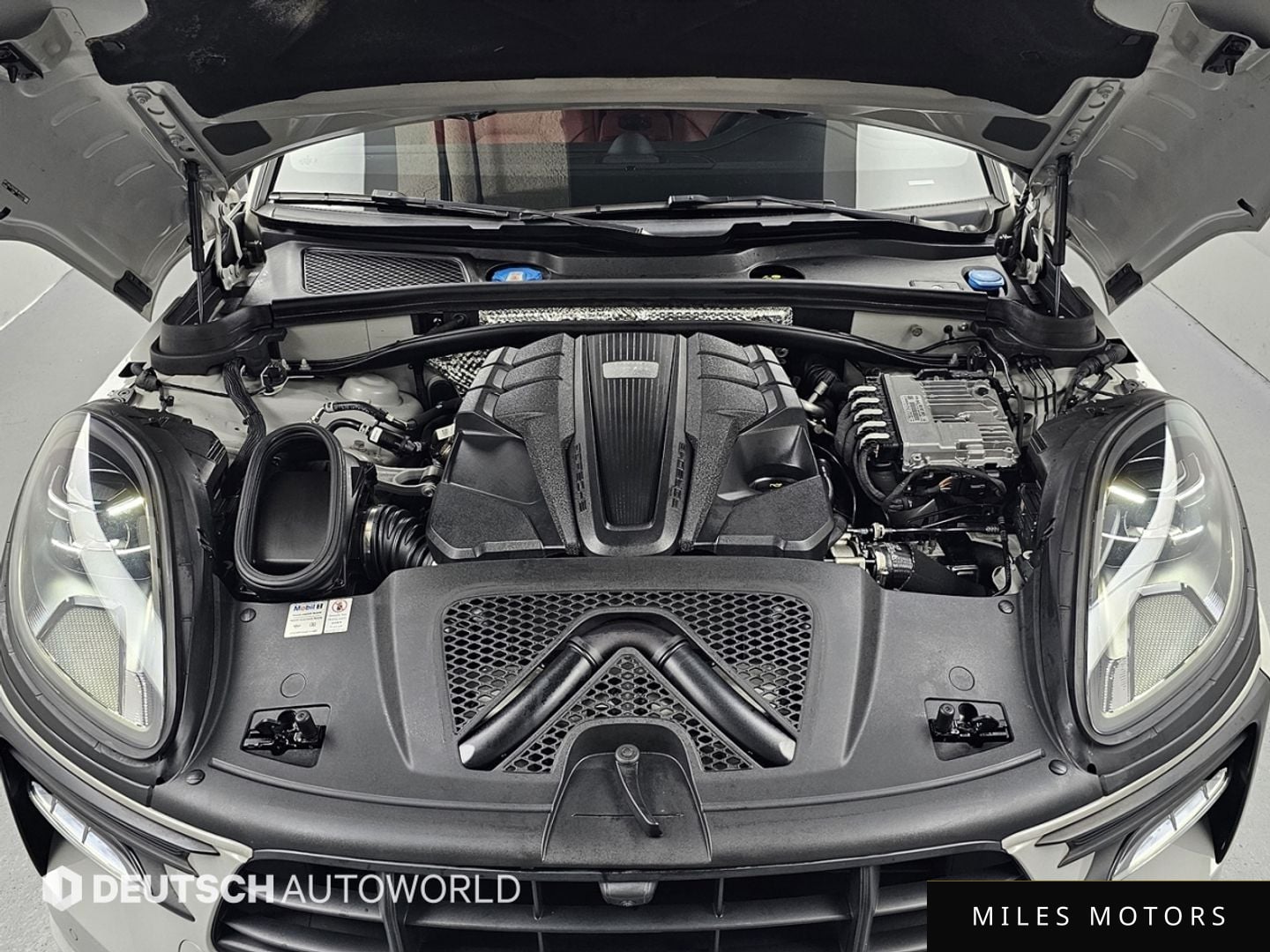 Porsche Macan 2021 — миниатюра 5