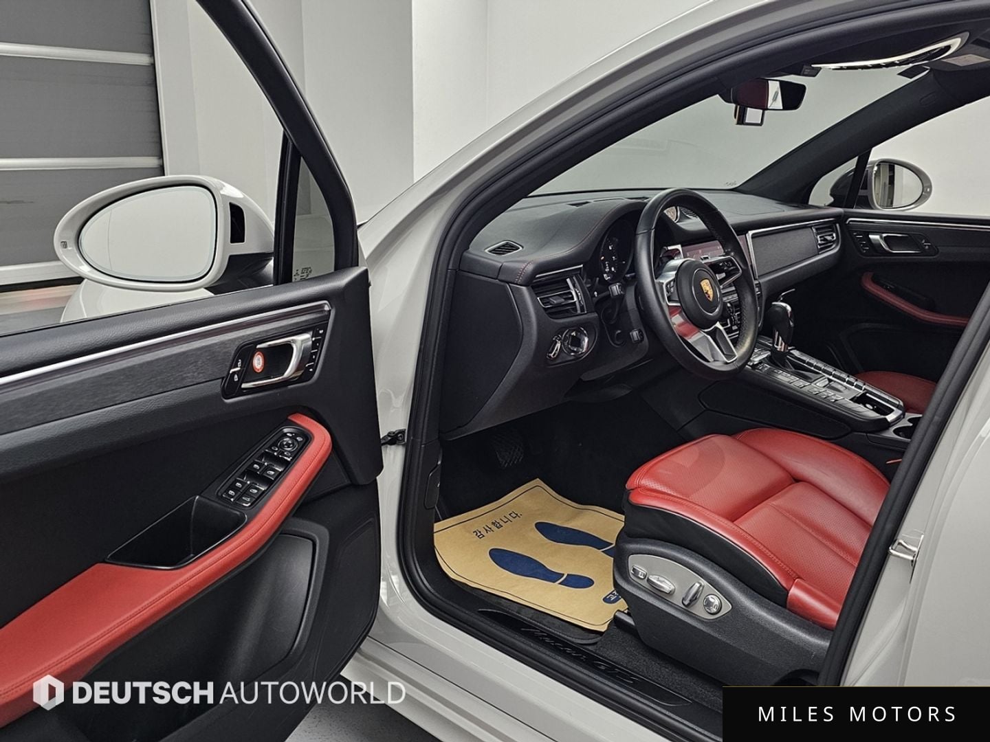 Porsche Macan 2021 — миниатюра 10