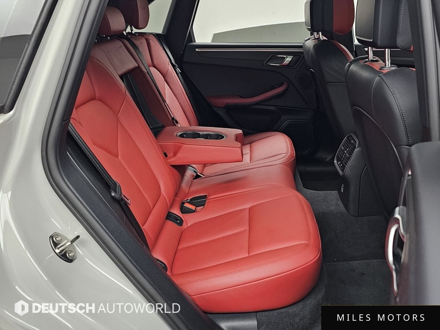 Porsche Macan 2021 — миниатюра 11