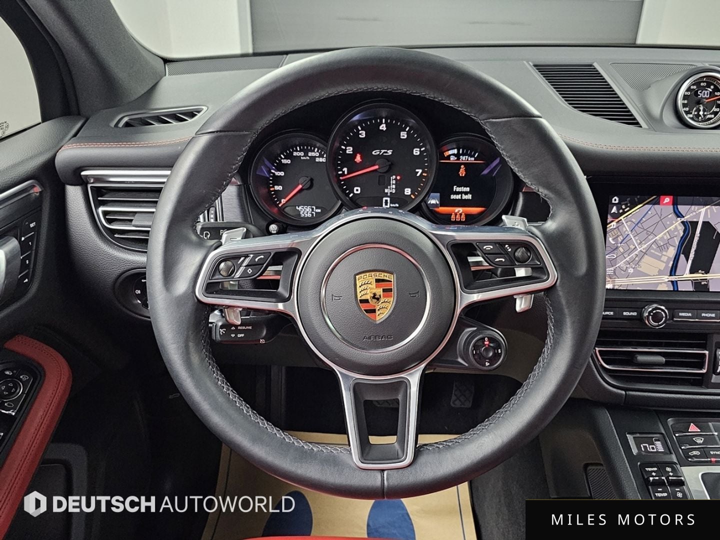 Porsche Macan 2021 — миниатюра 12