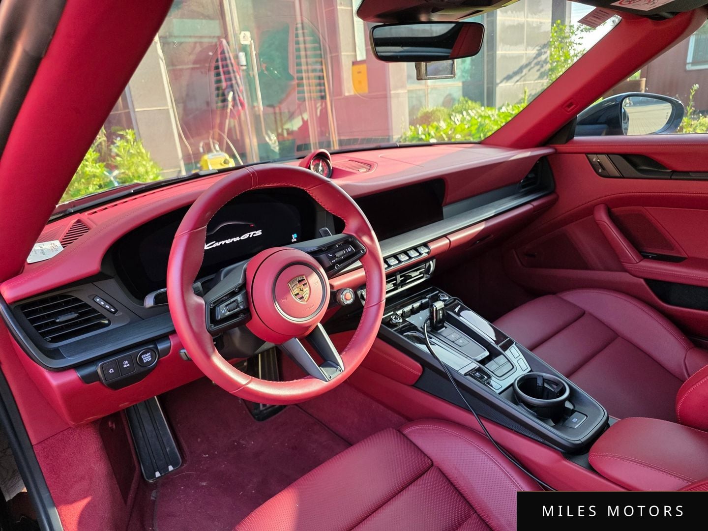 Porsche 911 (992) 2025 — миниатюра 7