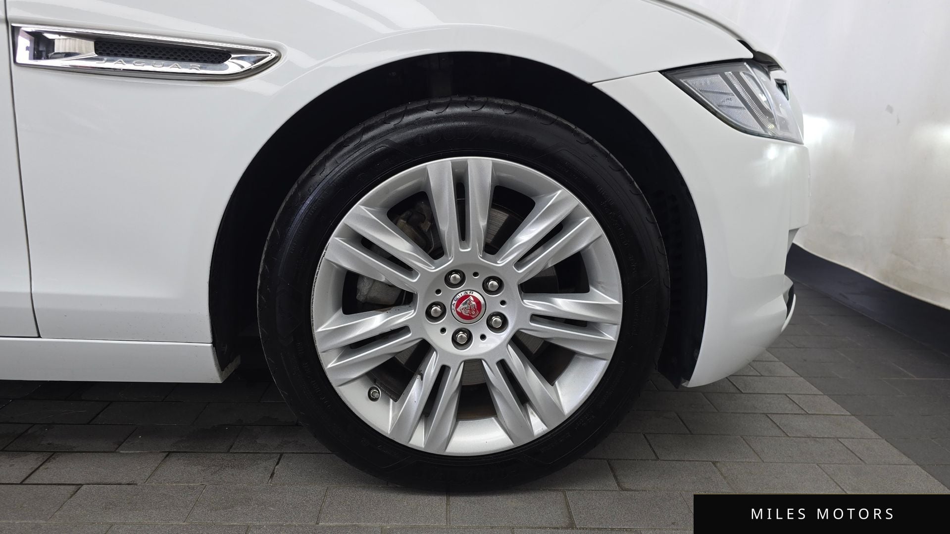 Jaguar XF (X260) 2019 — миниатюра 7