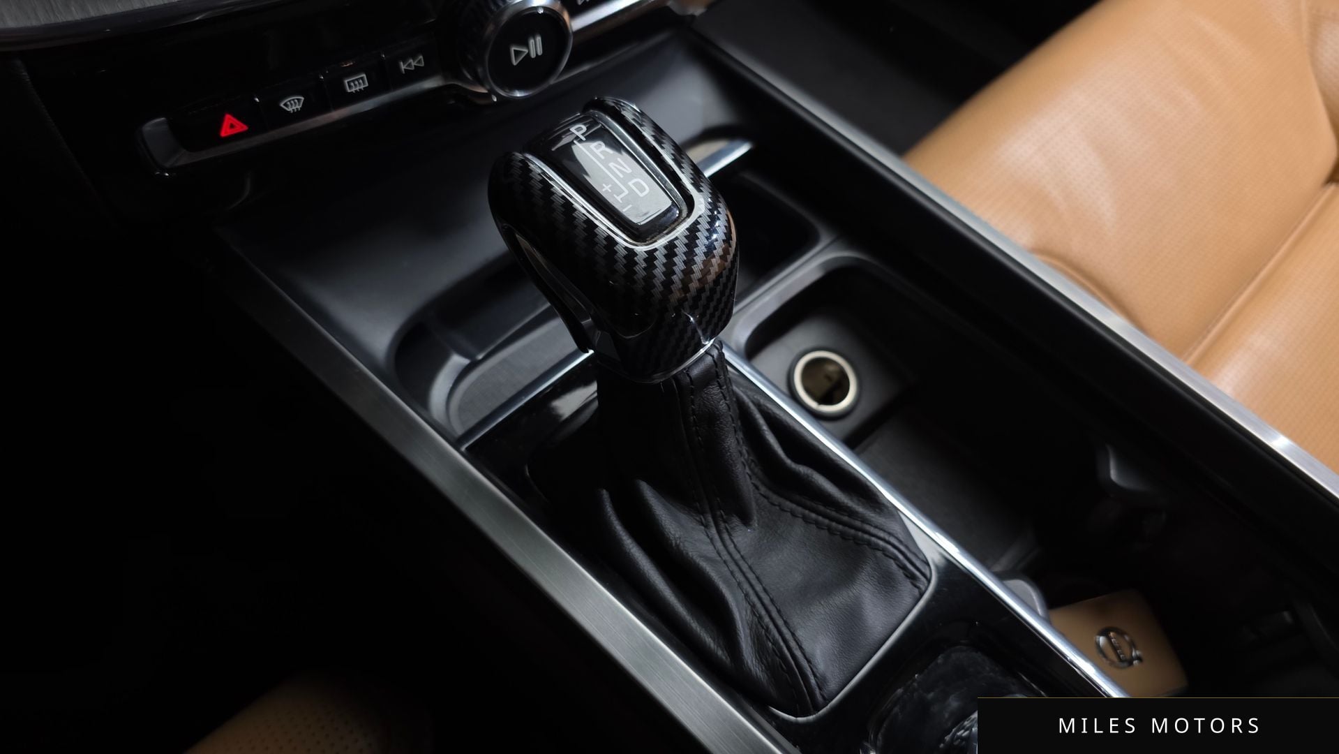 Volvo XC60 2018 — миниатюра 9