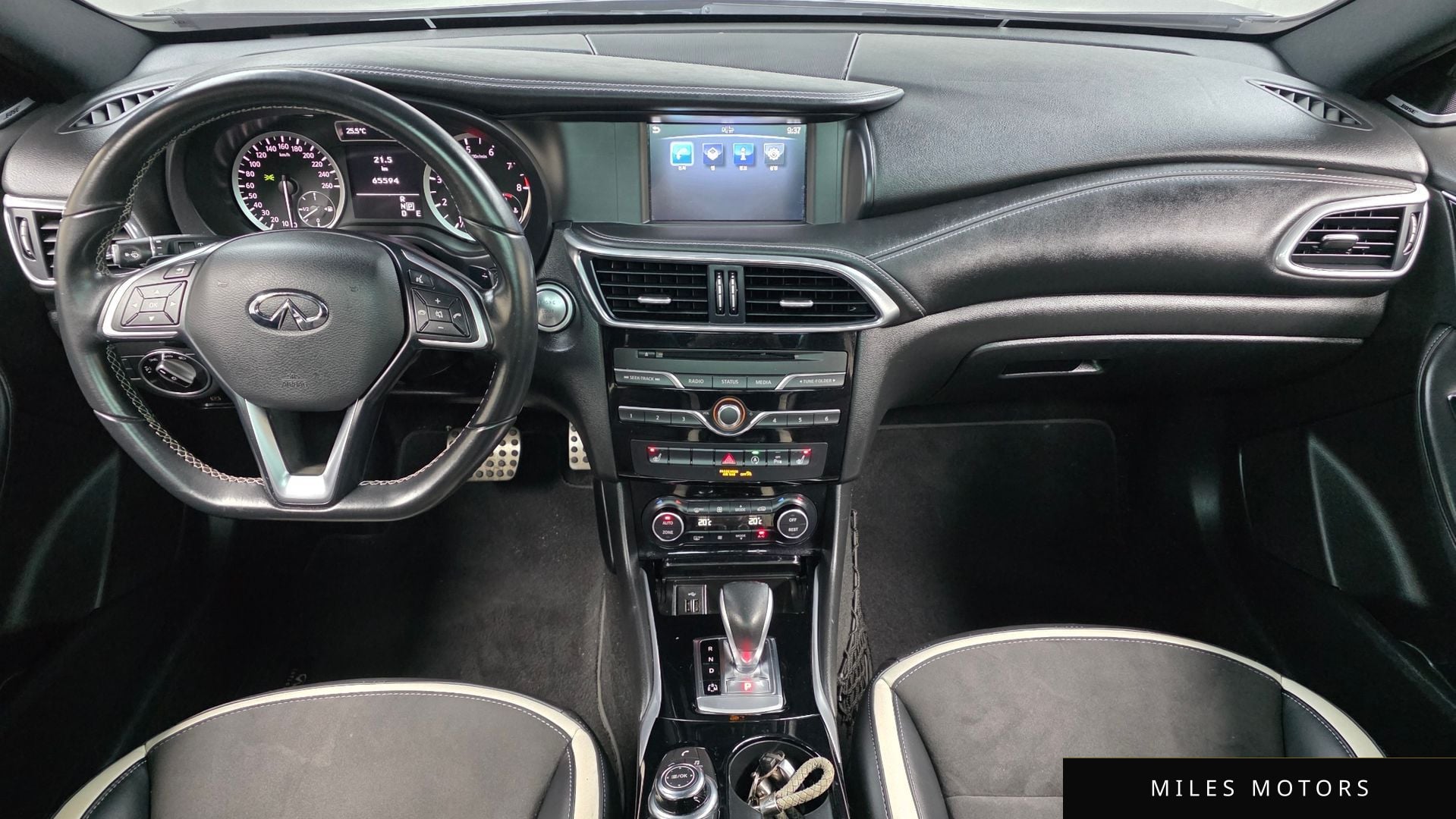 Infiniti Q30 2017 — миниатюра 7