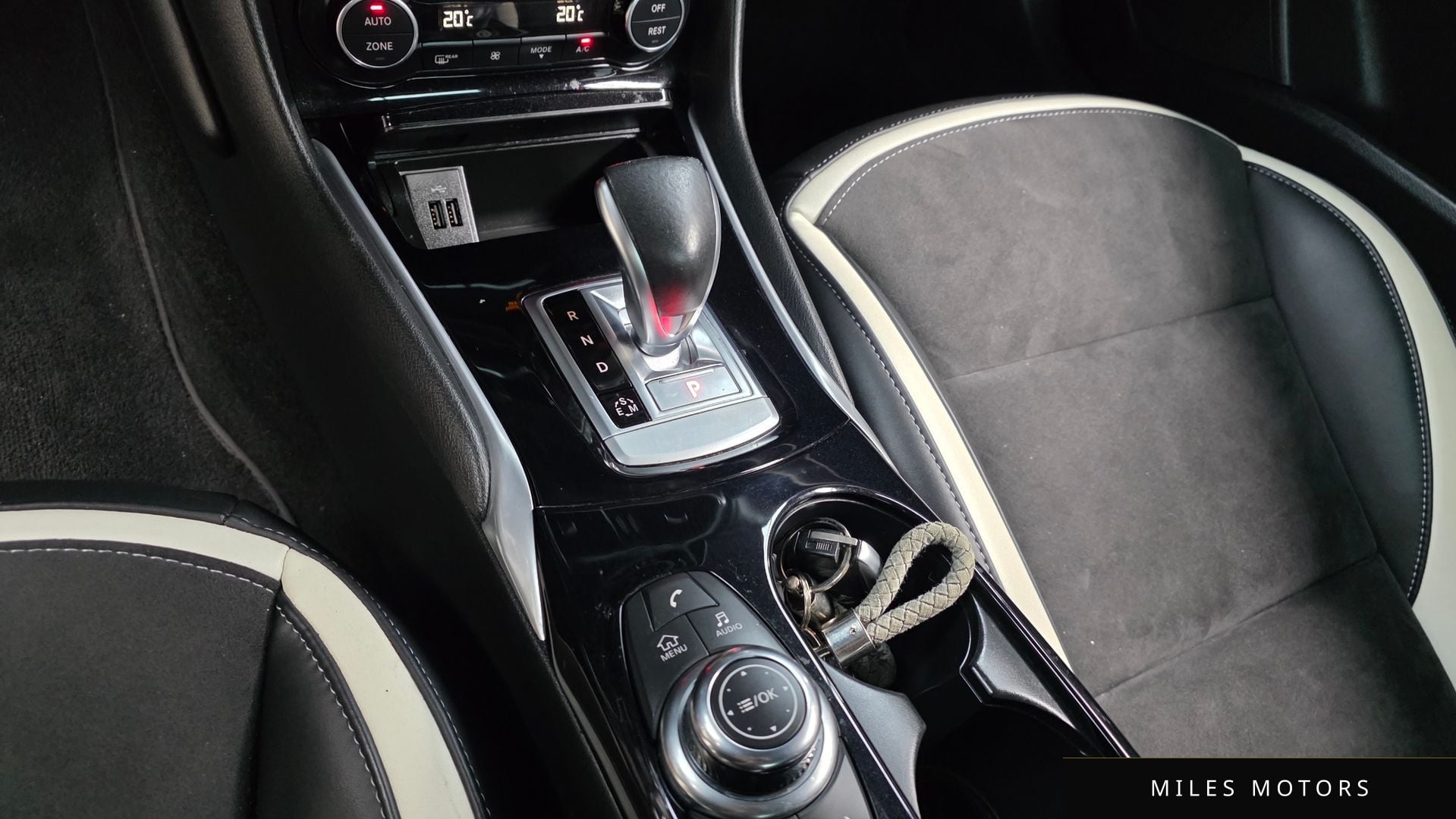 Infiniti Q30 2017 — миниатюра 9