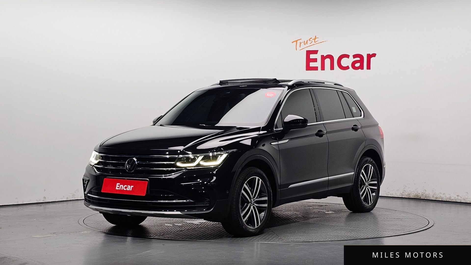 Volkswagen Tiguan 2022 — фото 1 из 12