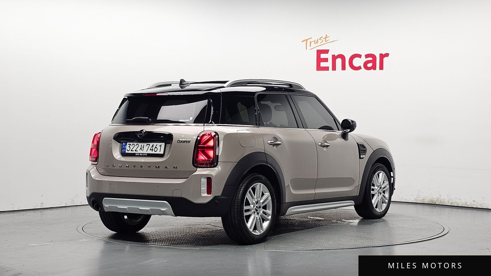 MINI Countryman 2023 — фото 1 из 12