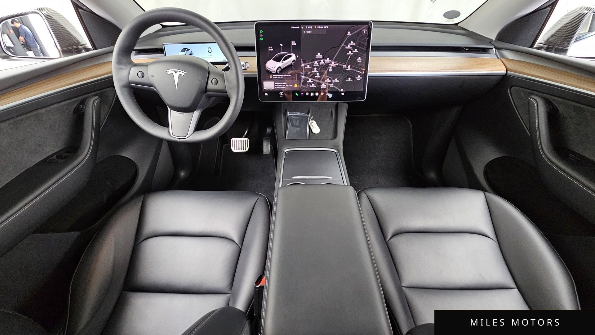 Tesla Model Y 2024 — миниатюра 7