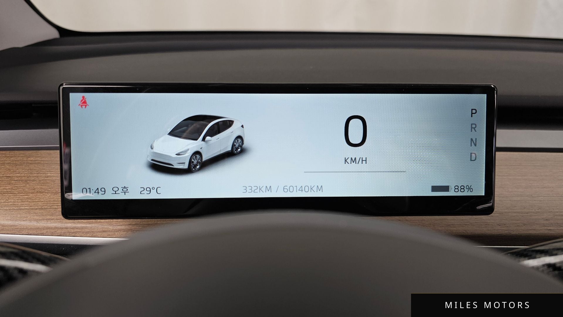 Tesla Model Y 2024 — миниатюра 8