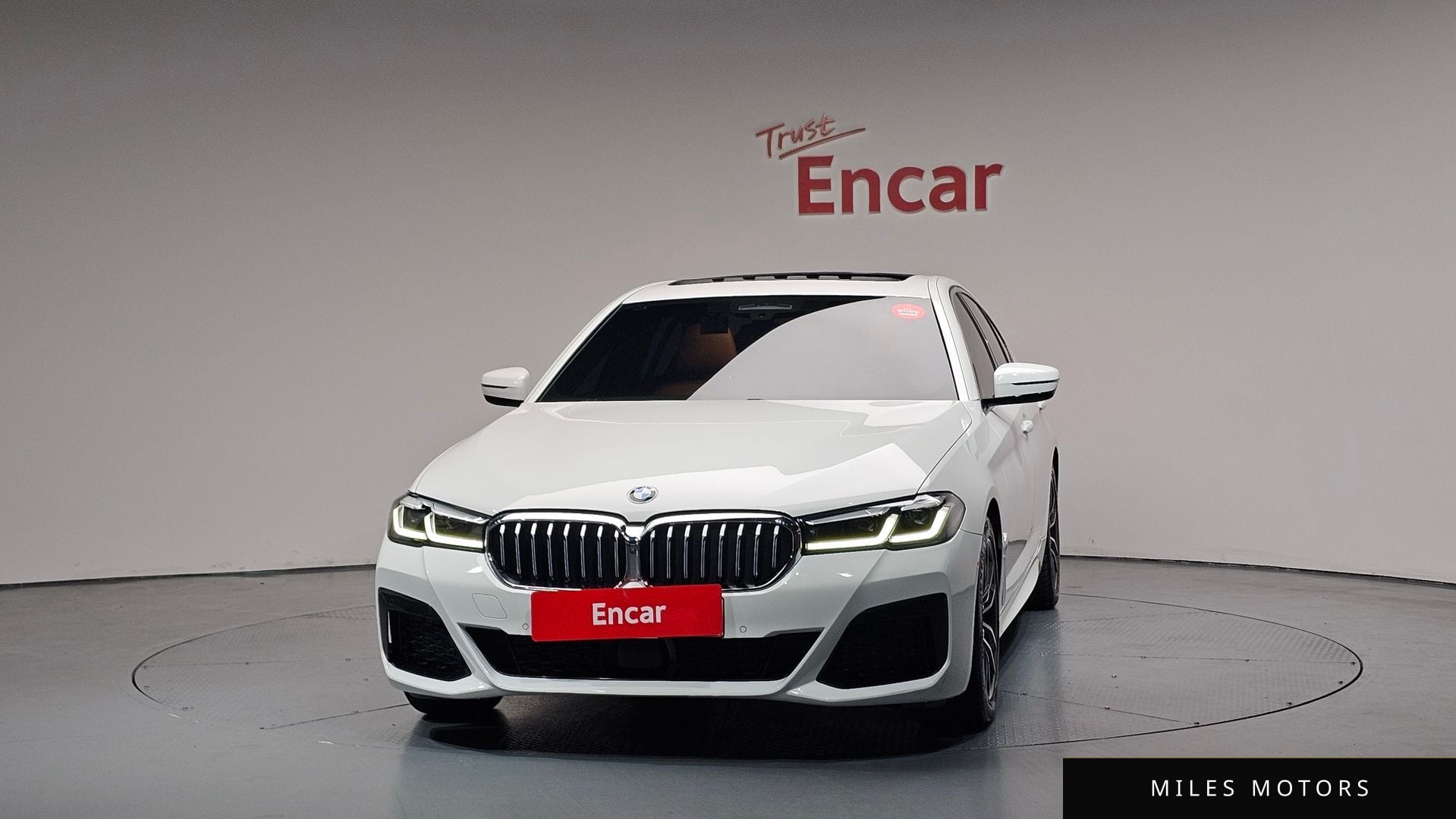 BMW 5 Series (G30) 2021 — миниатюра 3
