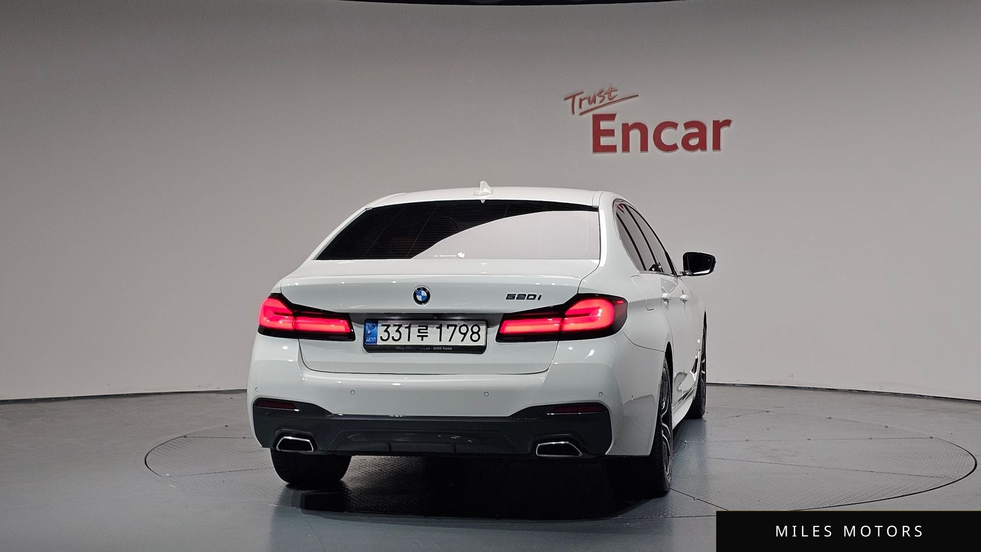 BMW 5 Series (G30) 2021 — миниатюра 4