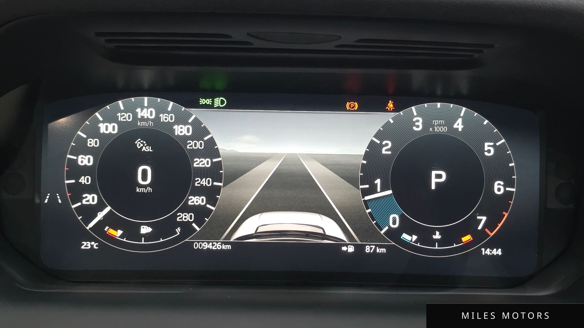 Land Rover Discovery Sport 2025 — миниатюра 11
