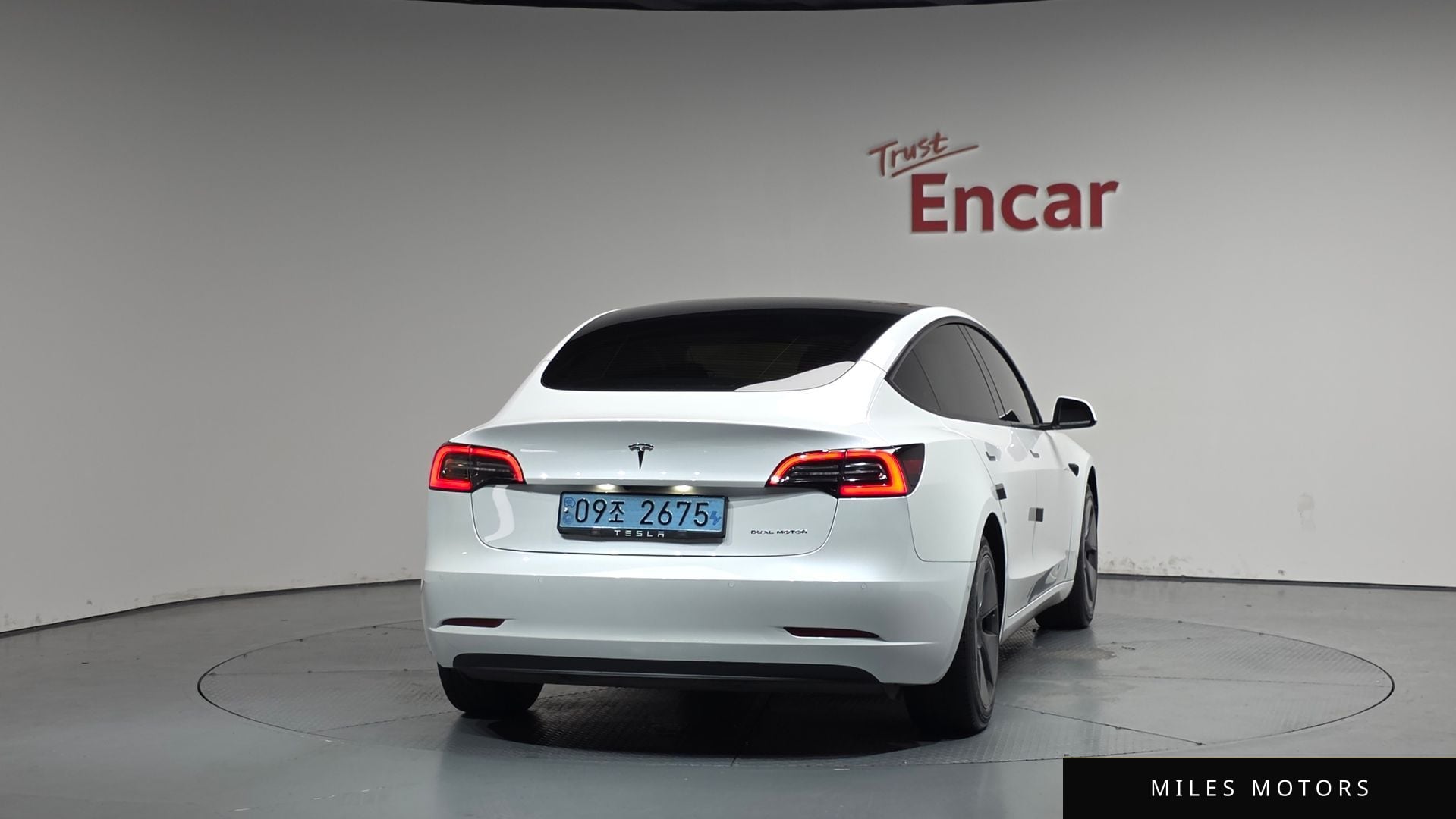 Tesla Model 3 2021 — миниатюра 3