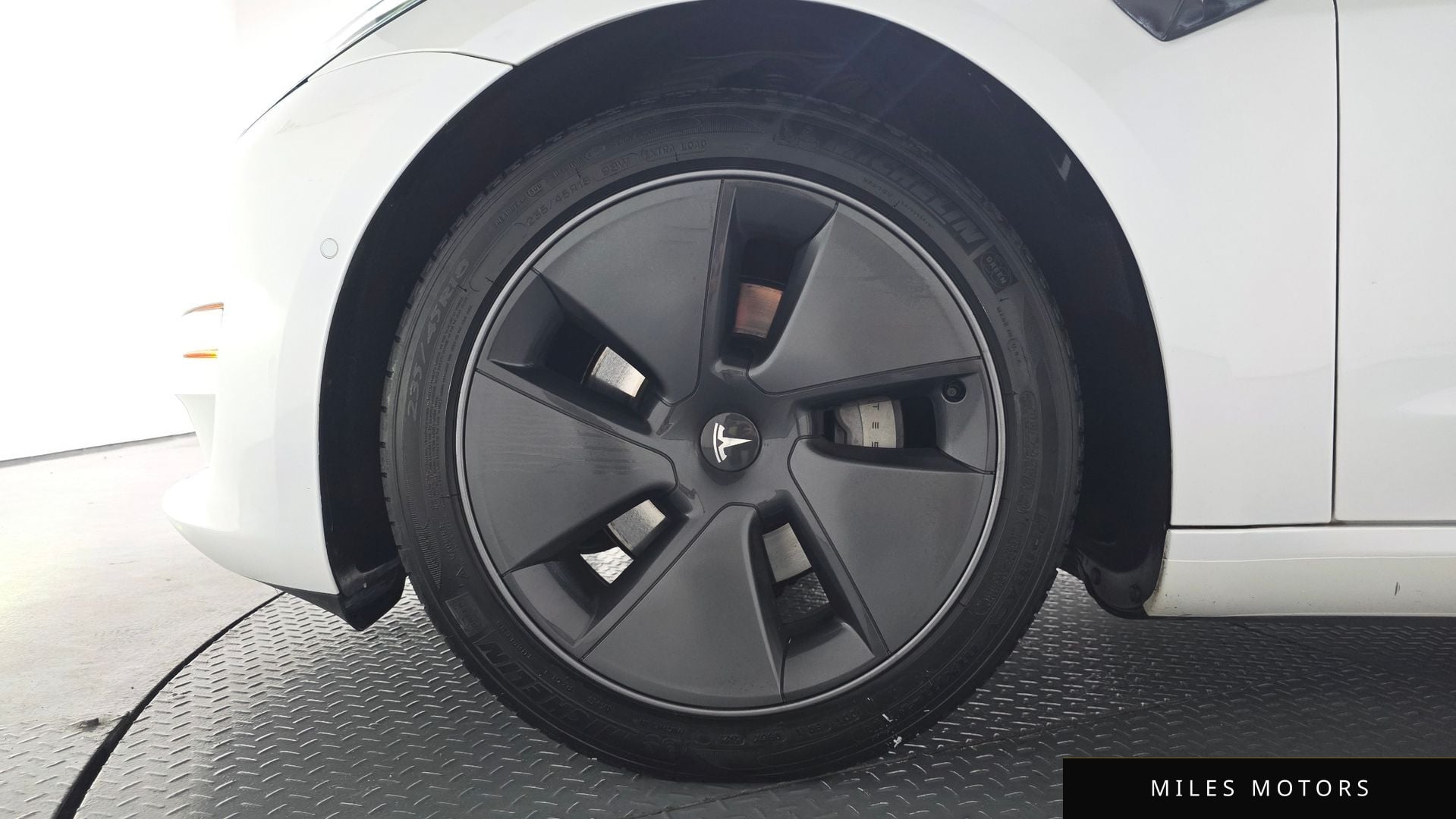 Tesla Model 3 2021 — миниатюра 4