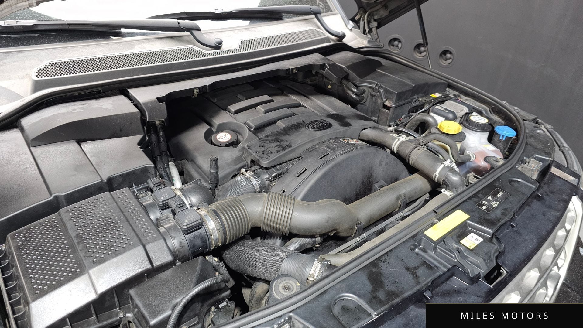 Land Rover Discovery 2014 — миниатюра 6