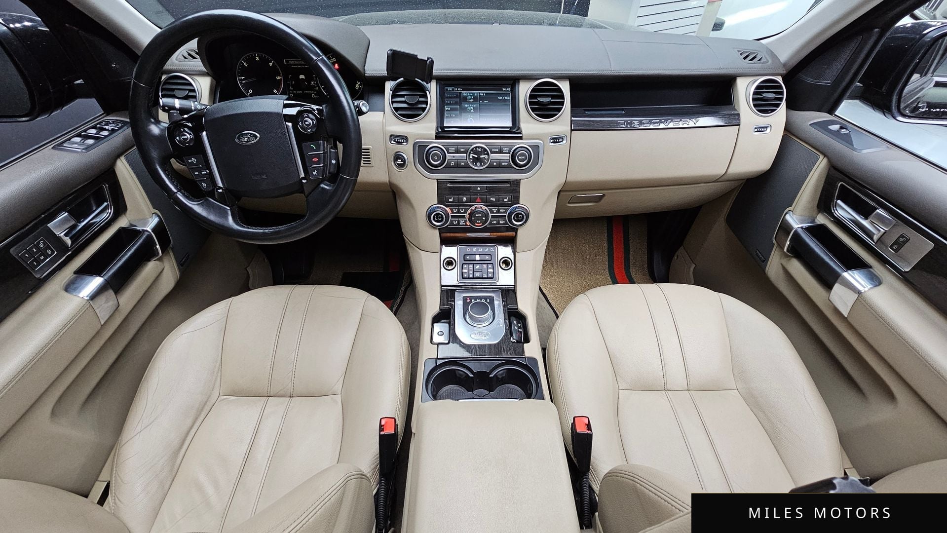 Land Rover Discovery 2014 — миниатюра 7