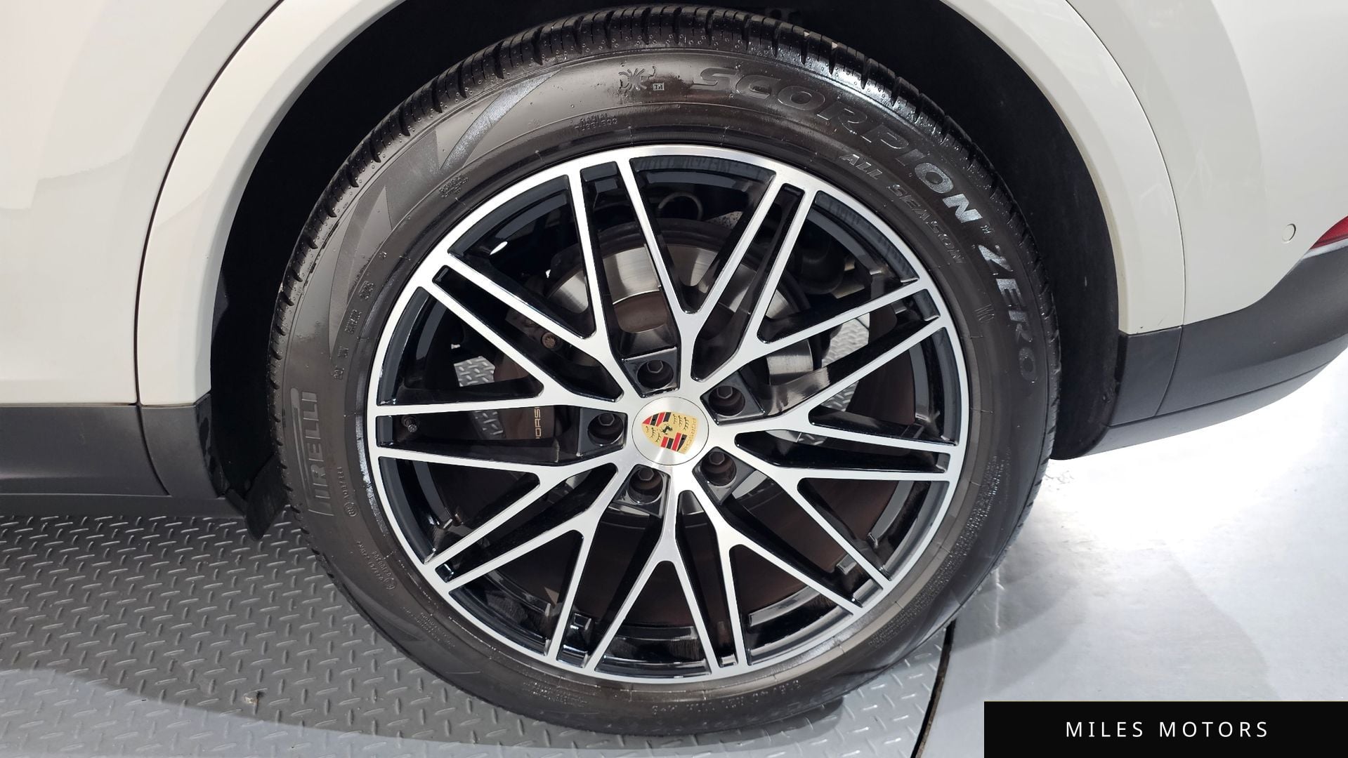 Porsche Cayenne 2024 — миниатюра 7