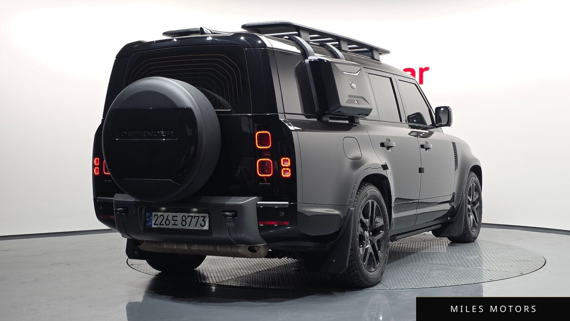 Land Rover Defender 2025 — миниатюра 2