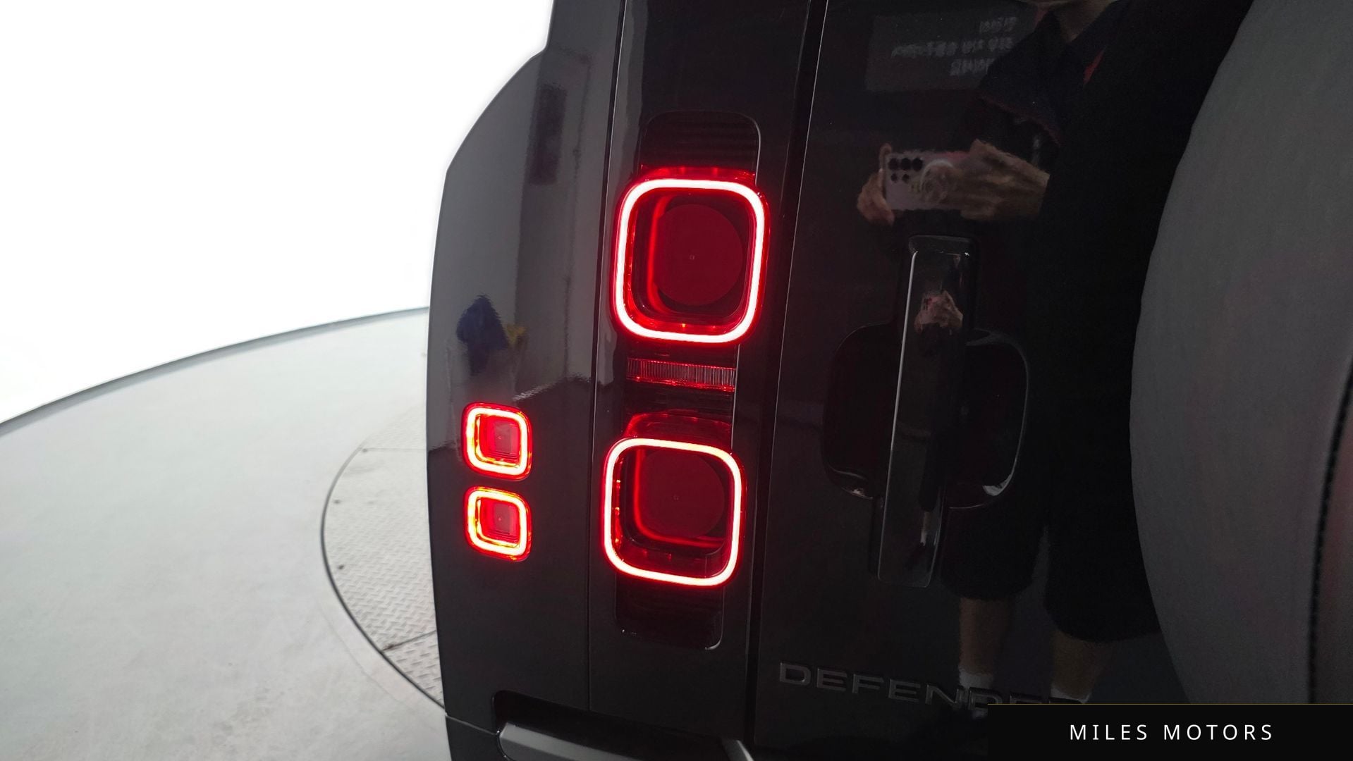 Land Rover Defender 2025 — миниатюра 9
