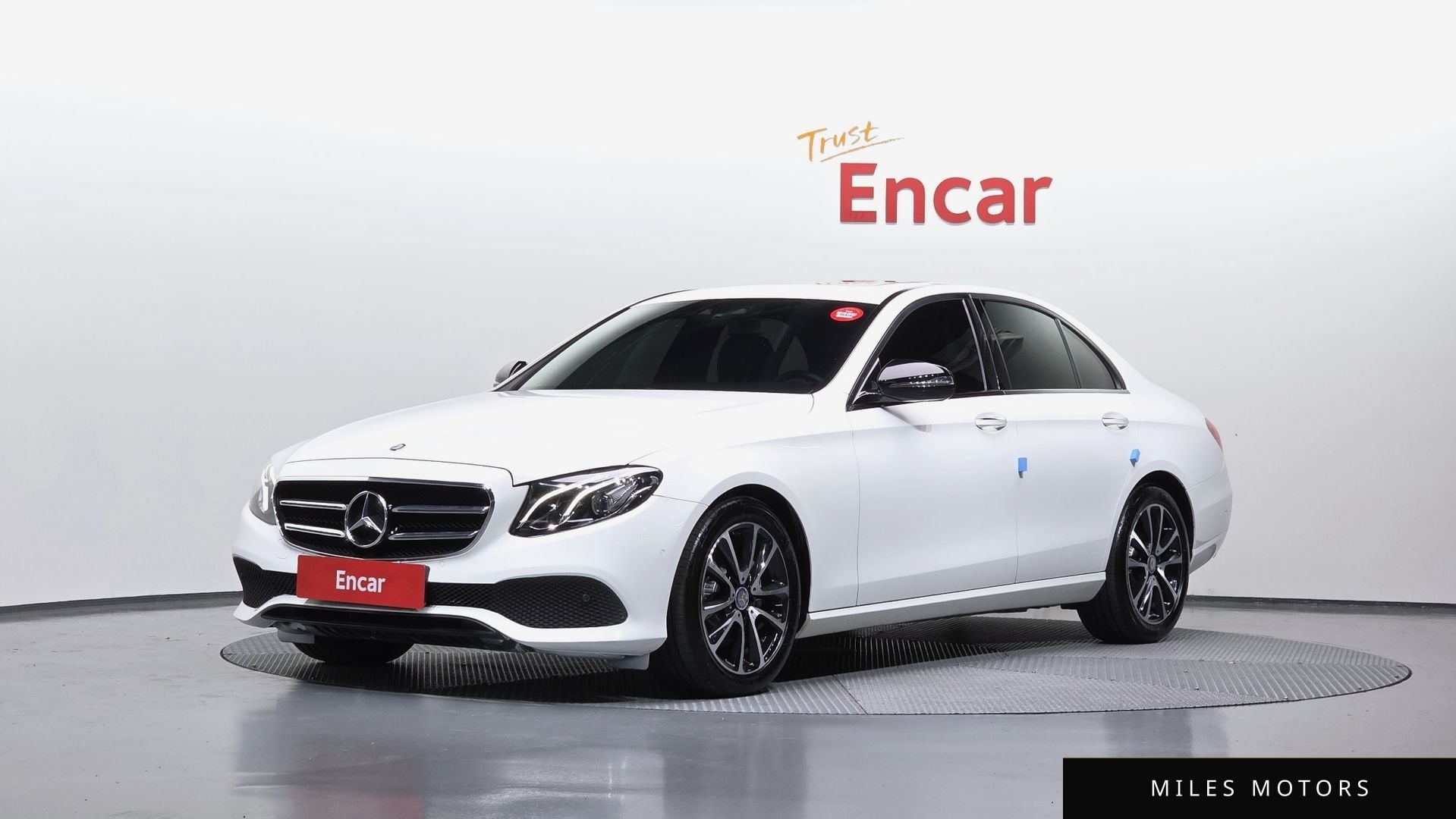 Mercedes-Benz E-Class W213 2017 — фото 1 из 12