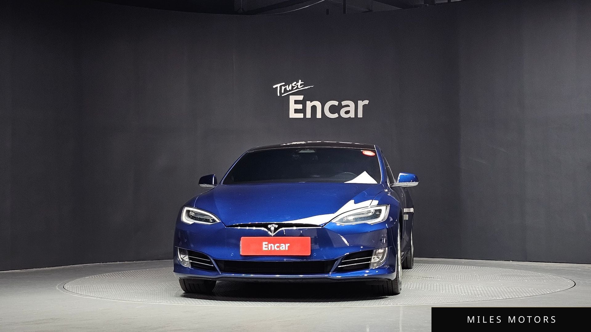 Tesla Model S 2017 — миниатюра 3